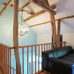 Fijn, Recent Volledig Gerenoveerd In Appartamento *