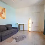 Fijn, Recent Volledig Gerenoveerd In *