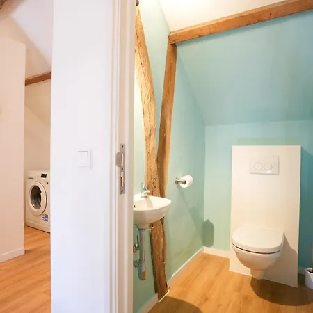 Fijn, Recent Volledig Gerenoveerd In Maastricht