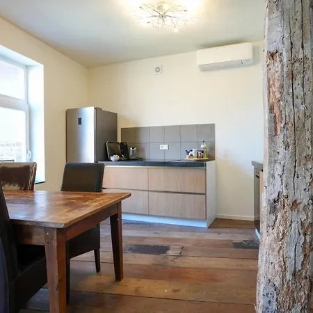 Fijn, Recent Volledig Gerenoveerd In Apartamento Maastricht