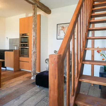 Fijn, Recent Volledig Gerenoveerd In Maastricht