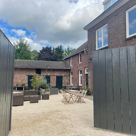 Fijn, Recent Volledig Gerenoveerd In Maastricht