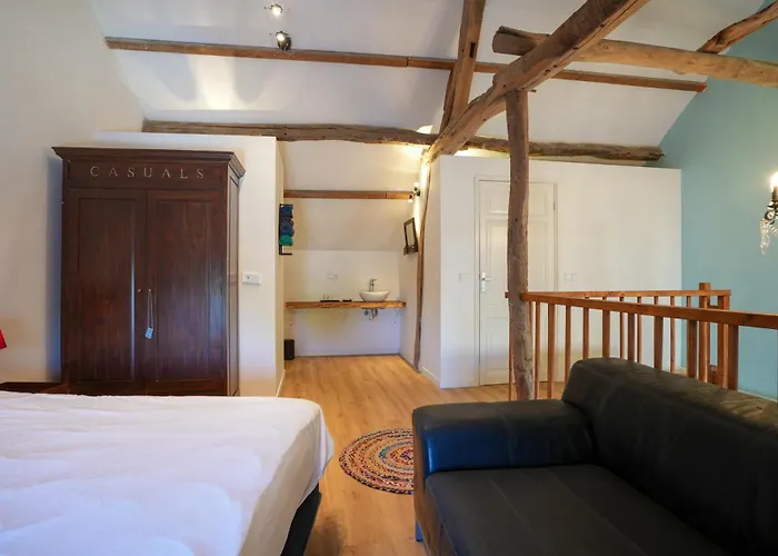 Fijn, Recent Volledig Gerenoveerd In Appartamento