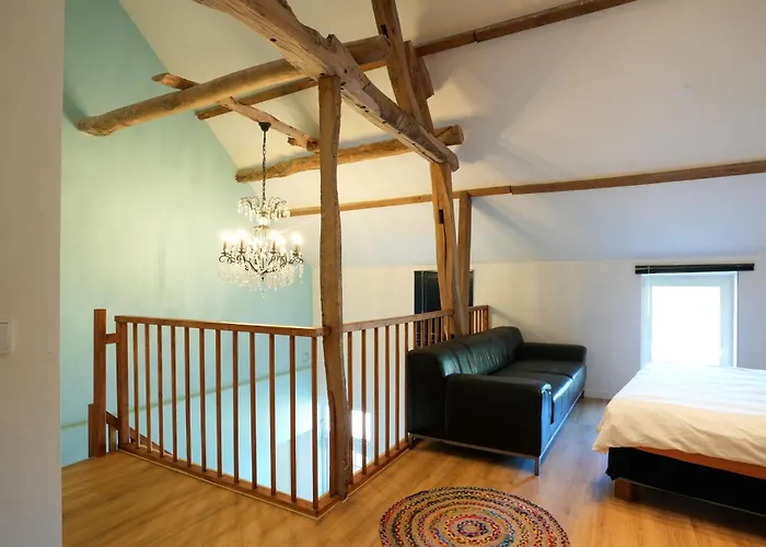 Fijn, Recent Volledig Gerenoveerd In Appartamento