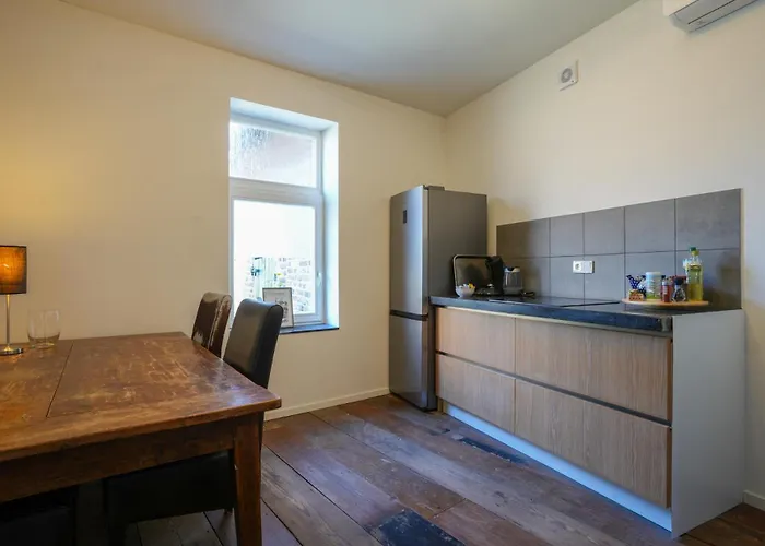 Fijn, Recent Volledig Gerenoveerd In