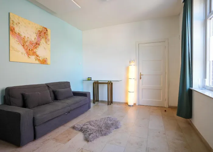 Fijn, Recent Volledig Gerenoveerd In *