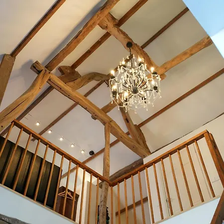 Fijn, Recent Volledig Gerenoveerd In *