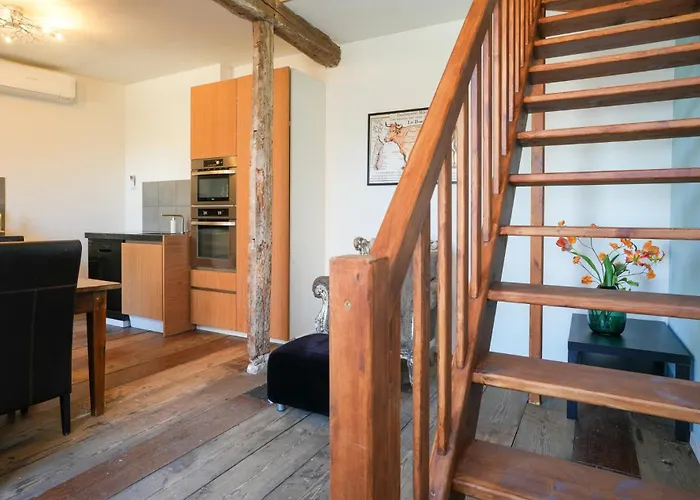 Fijn, Recent Volledig Gerenoveerd In Μάαστριχτ